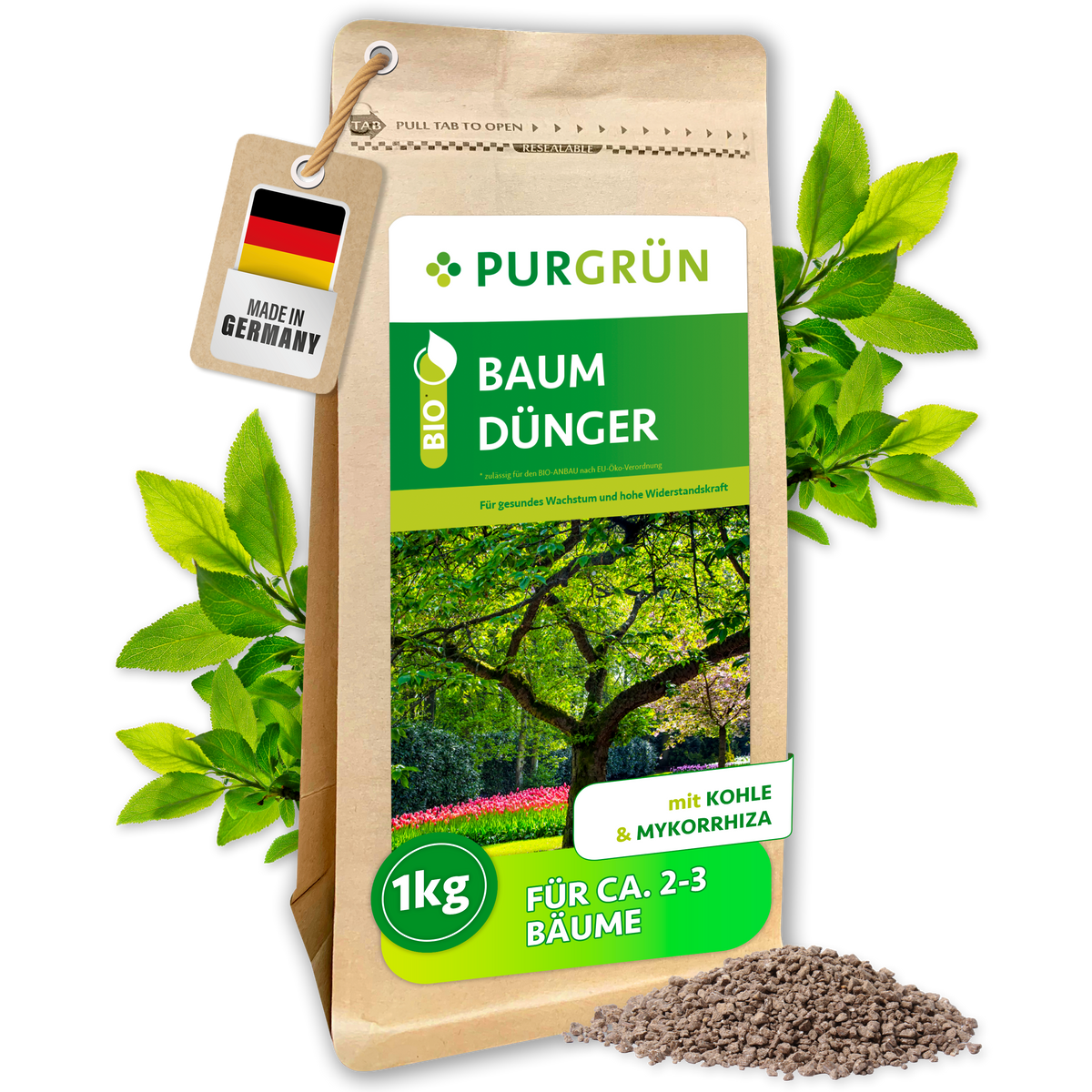 Purgrün Bio-Baumdünger im wiederverschließbaren 1-kg-Beutel, mit Pflanzenkohle und Mykorrhiza; Granulat liegt davor.